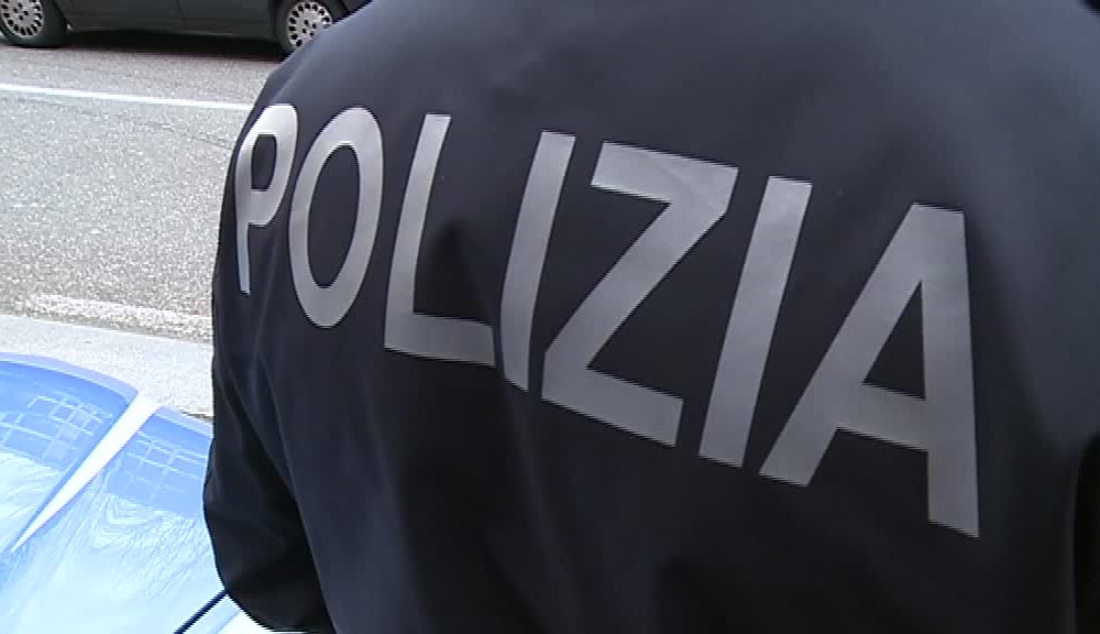 Giallo a Maslianico: cadavere di un autista in un furgone posteggiato