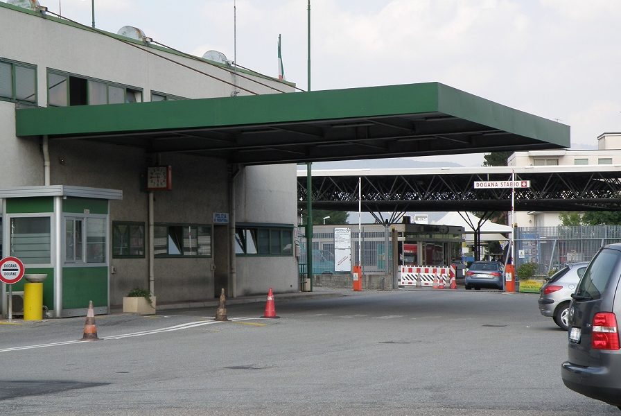 Omicidio Arcudi, fermato il cognato. Gli investigatori: “Parziali ammissioni”