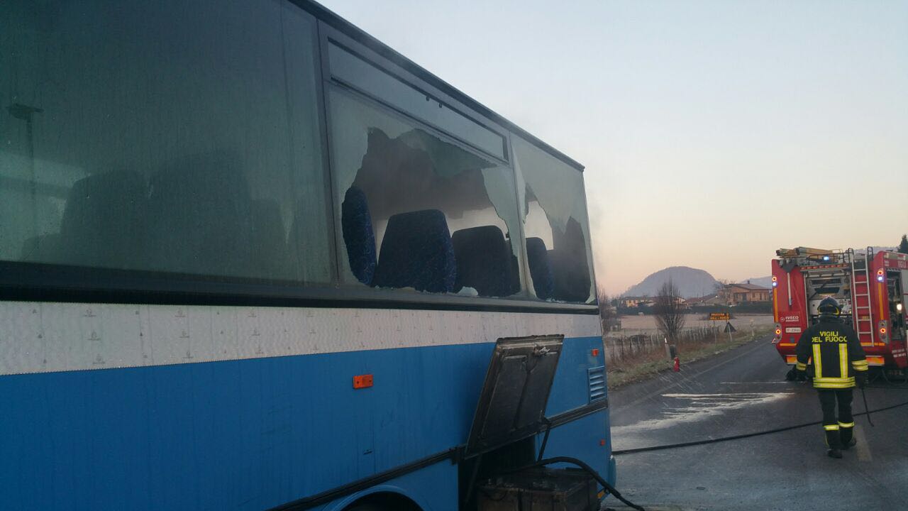 bus-fiamme-6