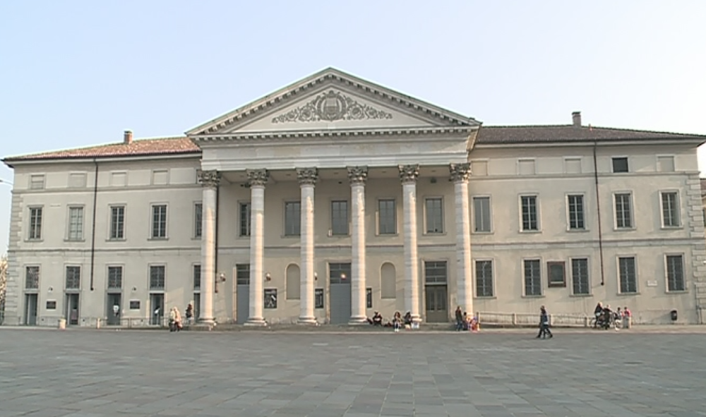 Al Teatro Sociale di Como la raccolta fondi della Fondazione Veronesi per finanziare la ricerca