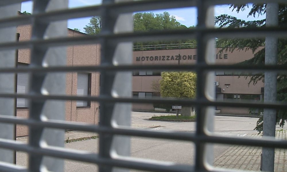 Truffa della patente, altri tre tentativi in un giorno alla motorizzazione civile. Denunciati