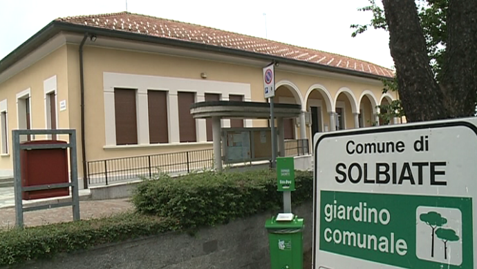 Solbiate, caccia al “pirata” che ha investito un giovane. Il ferito trovato in possesso di droga