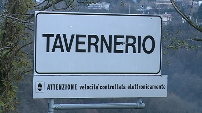 Tavernerio, i ladri scappano e abbandonano gli attrezzi da scasso