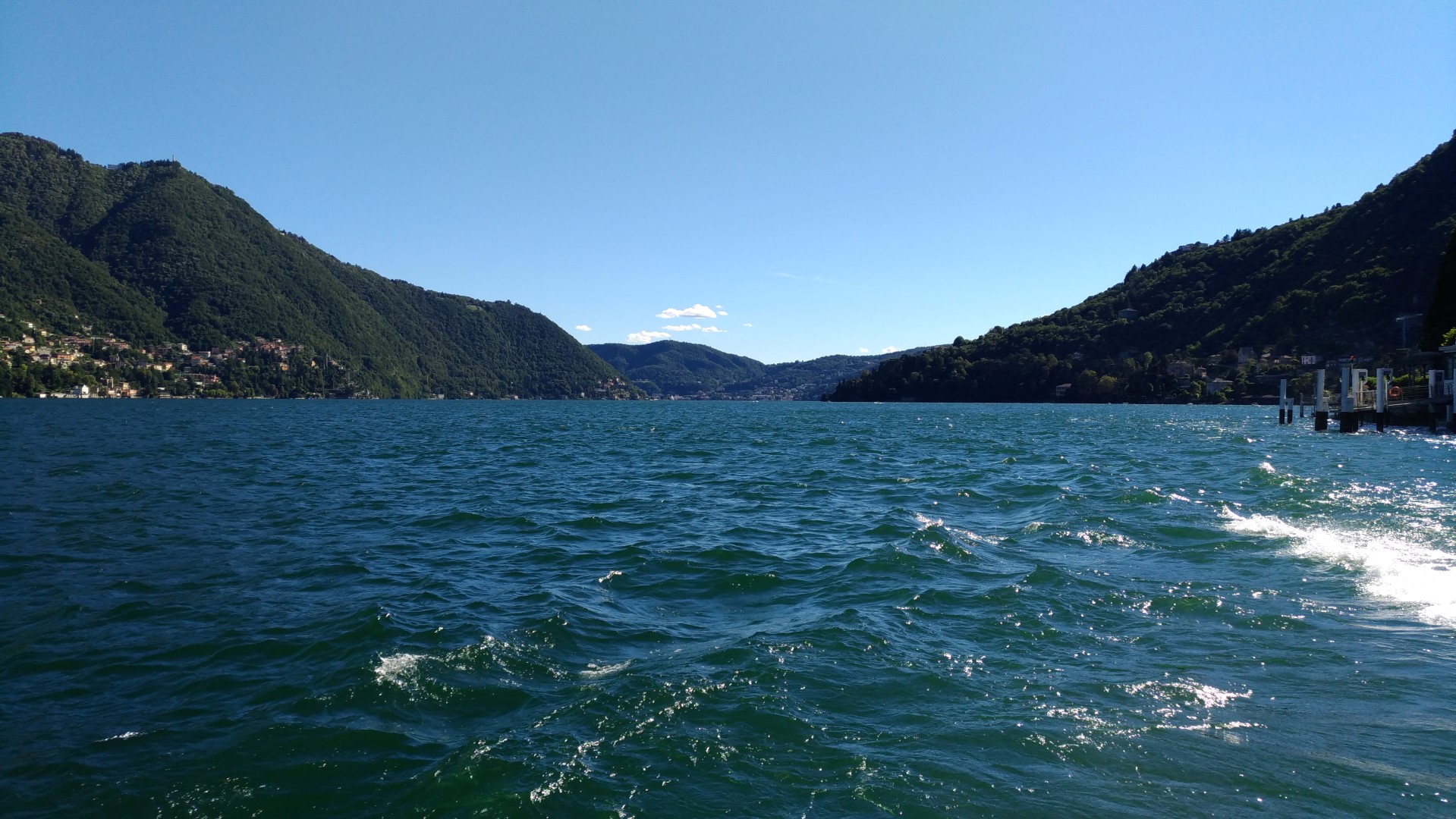 Ragazzina di 12 anni dispersa nel lago di Como. Ricerche in corso