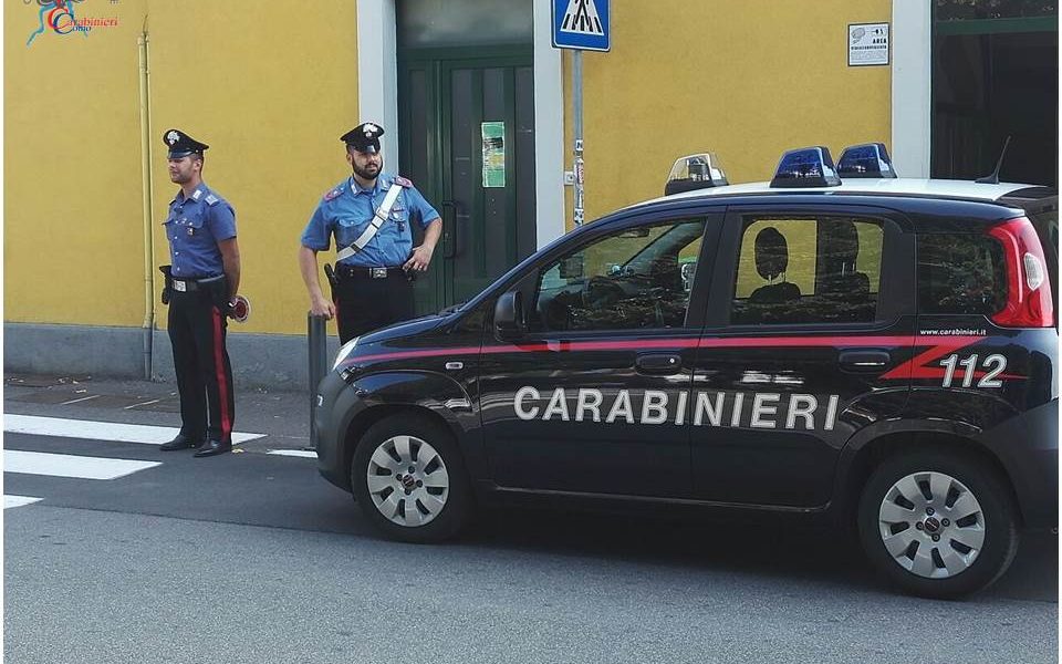 Ruba e cerca di rivendere una costosa bici on line, 28enne di Mariano Comense denunciato