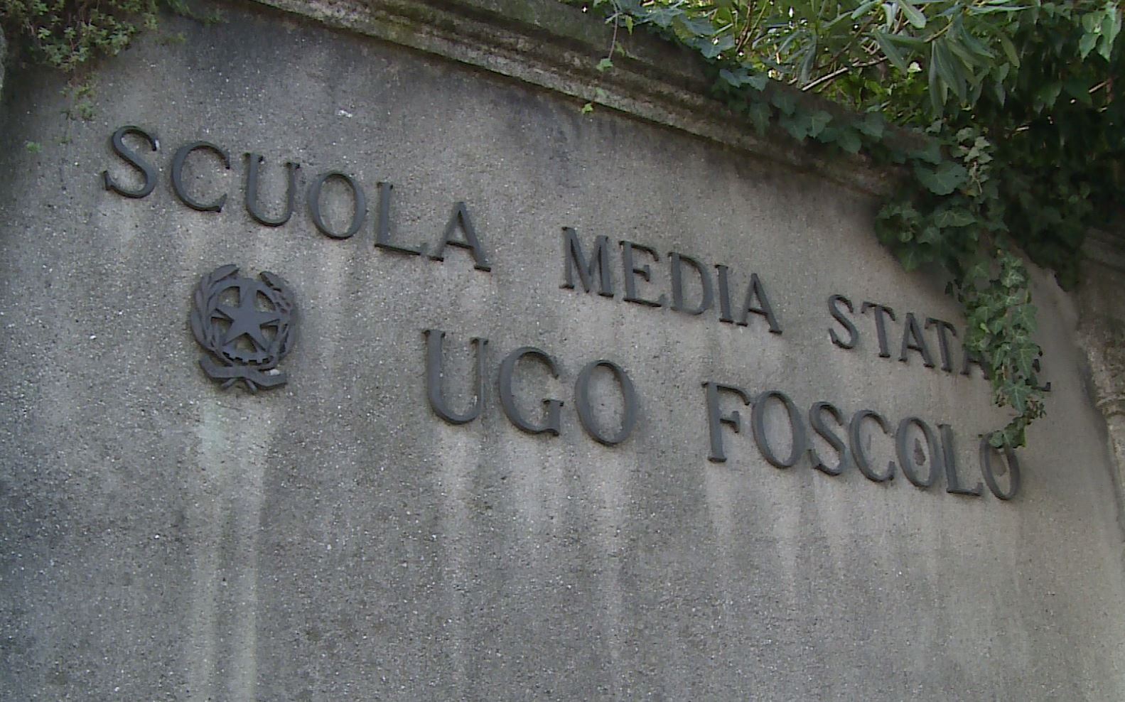Furto alla scuola media Foscolo: lettera-sfogo della preside