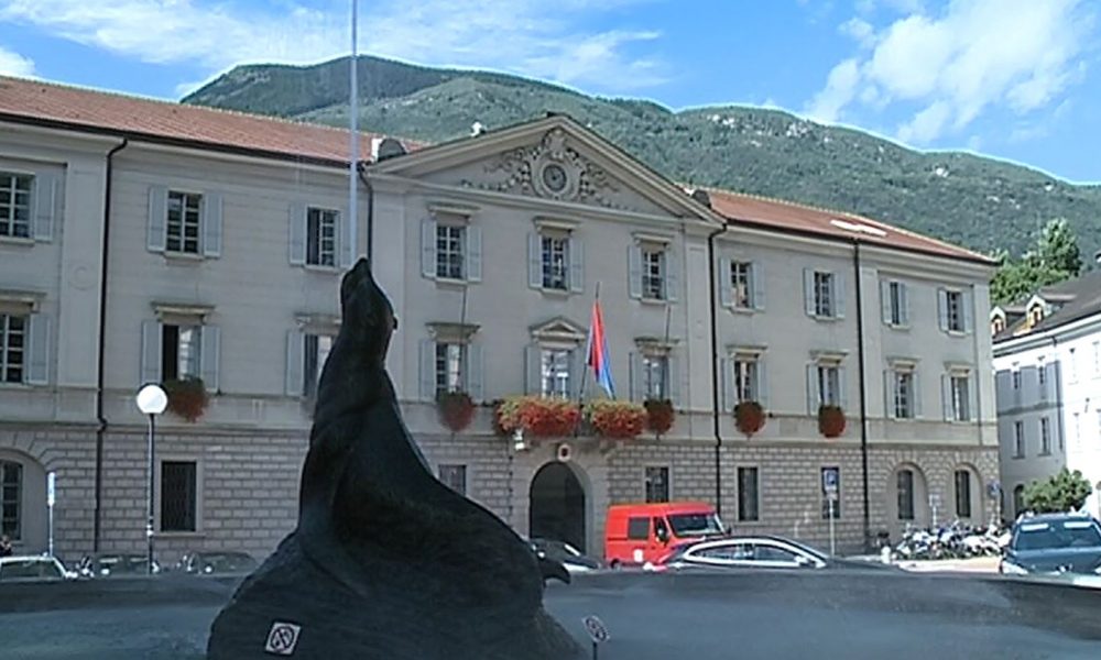 Canton Ticino, nuove restrizioni in vigore da oggi per contenere il contagio