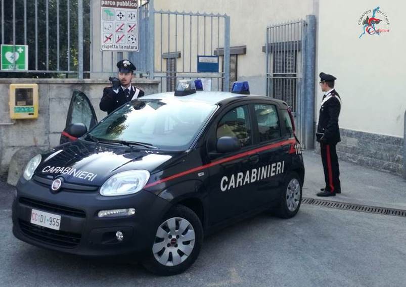 Fino Mornasco, non rispetta obbligo di firma e fa uso di stupefacenti in locali pubblici. Arrestata