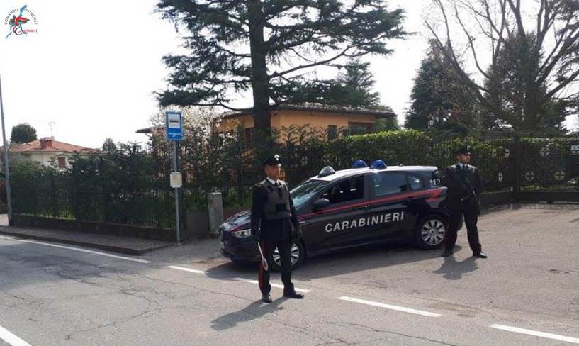 Violenze e minacce contro madre e fratelli. Arrestato 22enne residente a Lurate Caccivio