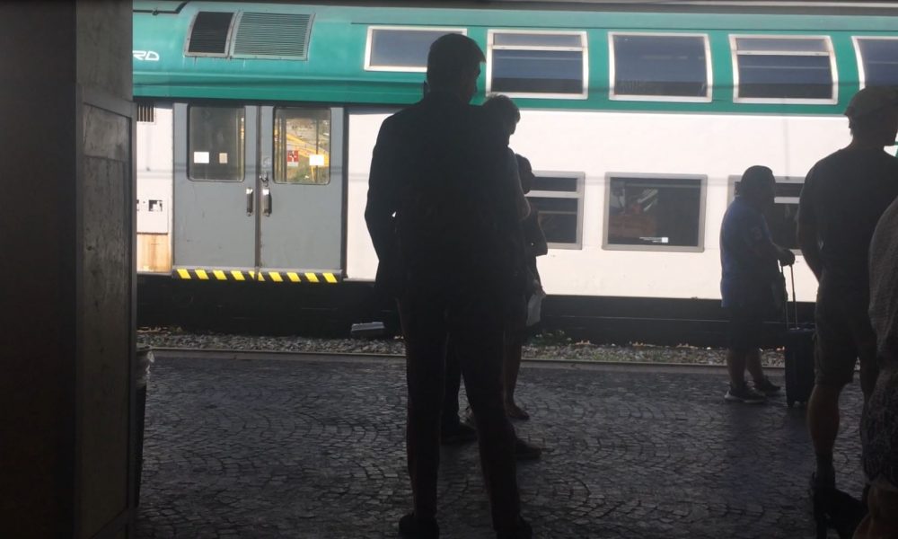Incidente ferroviario a Inverigo, uomo travolto da un treno. Ricoverato in gravi condizioni a Monza