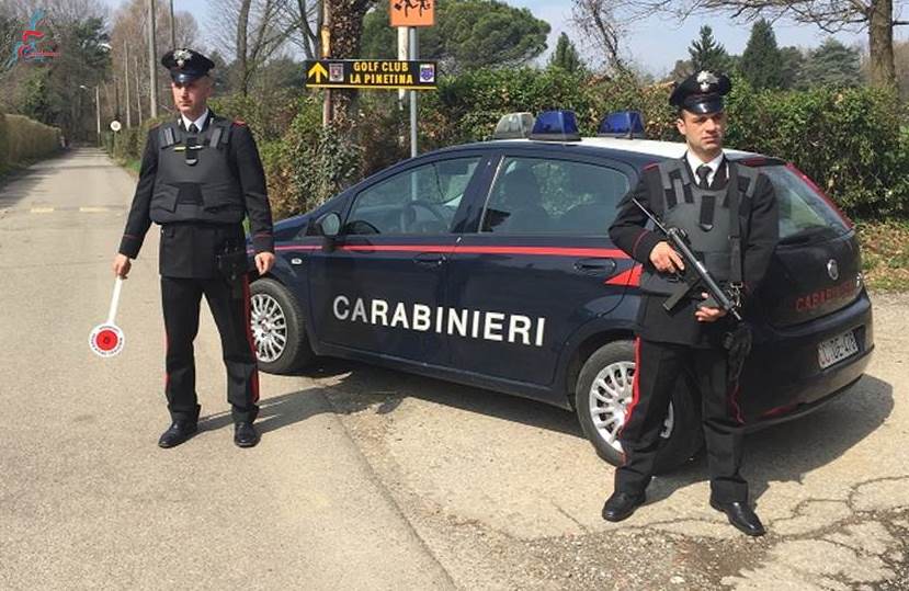 Appiano Gentile, donna rapinata al cimitero. Denunciati due uomini, padre e figlio di Cassina Rizzardi
