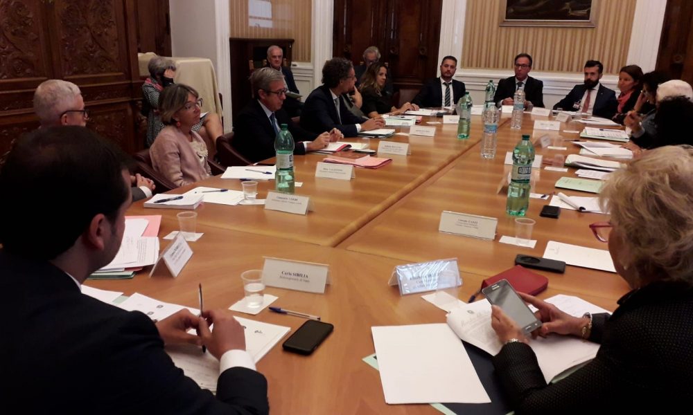 Campione, no a una deroga per fermare gli esuberi, Roma non salva i dipendenti del Comune