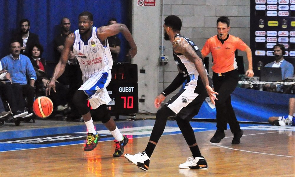 Basket, Cantù batte Trento nella partita dell’esordio in casa a Desio