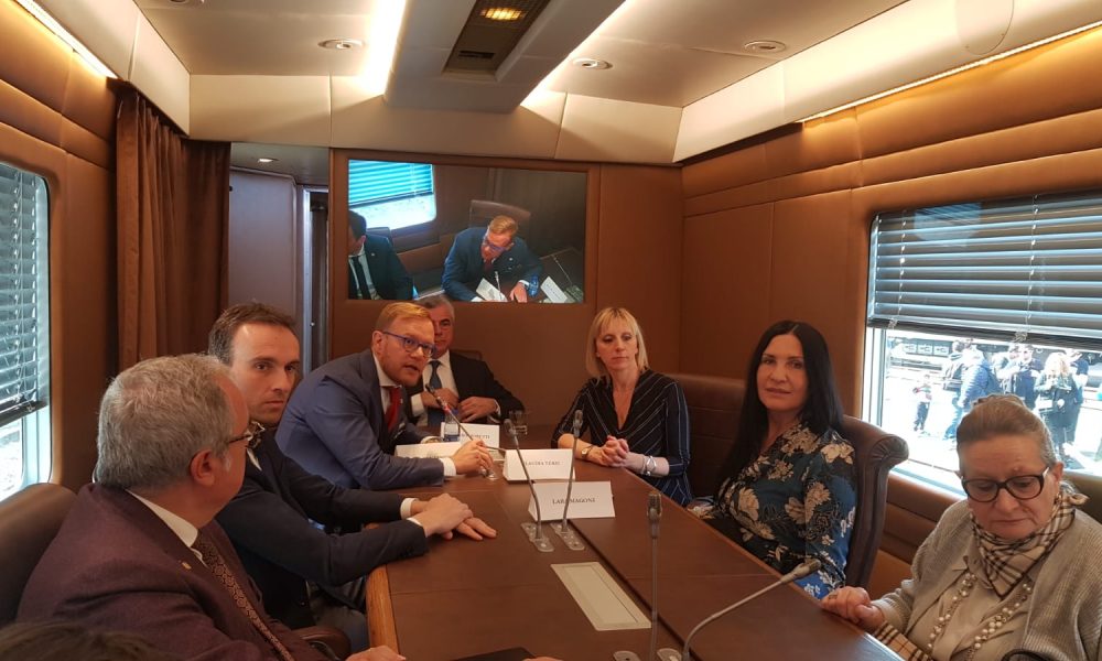 Lario Express, da Milano a Como a bordo di treni d’epoca