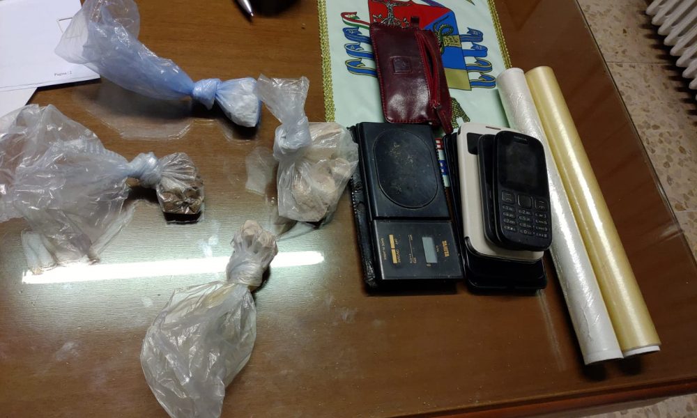 Spaccio nei boschi di Orsenigo, due marocchini arrestati dai carabinieri