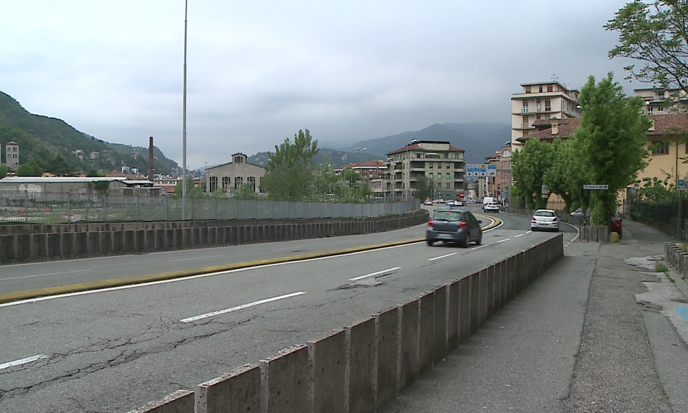 Como, 27enne del Bangladesh fermato in via Grandi: nello zaino aveva hashish e cannabinoidi