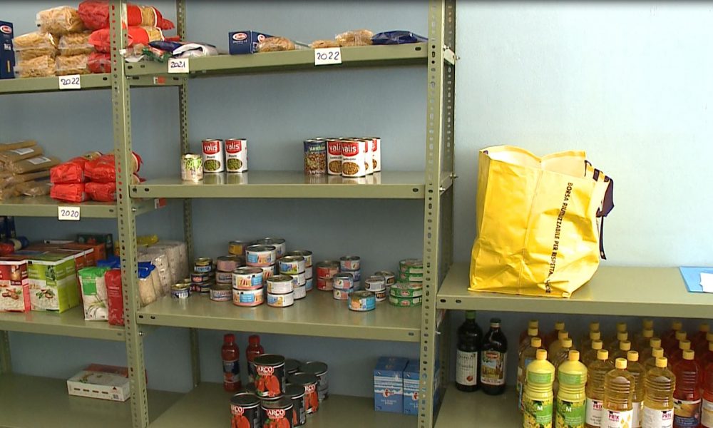 Campione d’Italia, Como scende in campo per evitare la chiusura del banco alimentare