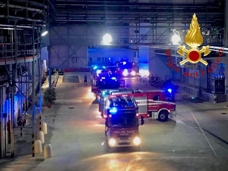 Lomazzo: botti e fumo dall’azienda. Residenti preoccupati ma era solo vapore acqueo