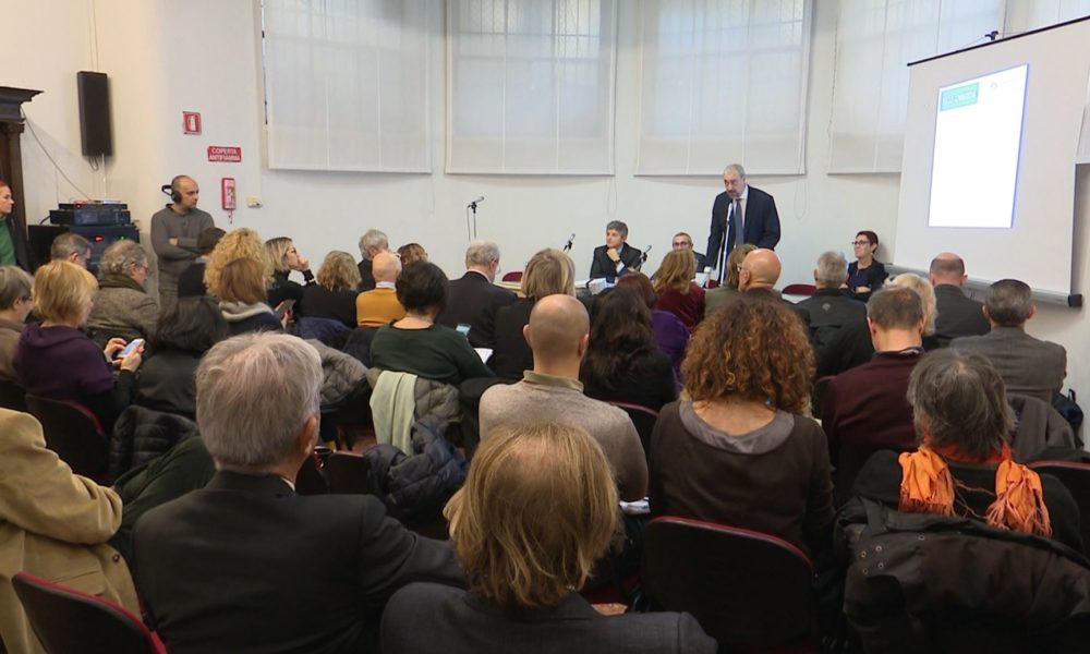 Editoria, il sottosegretario Martella incontra sindacati ed editori: “L’informazione locale è fondamentale per il nostro Paese”