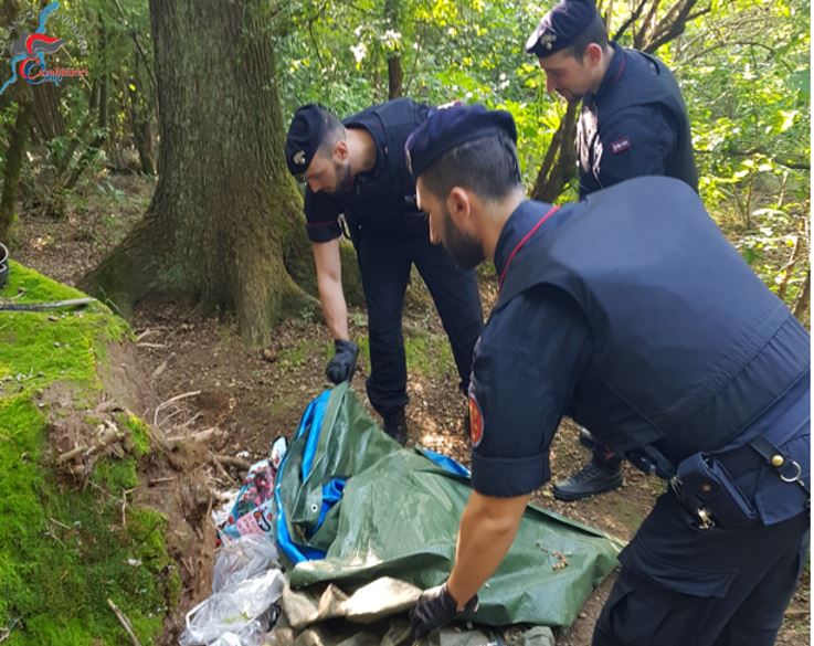 Scoperto mentre vendeva le dosi, 21enne marocchino arrestato per spaccio