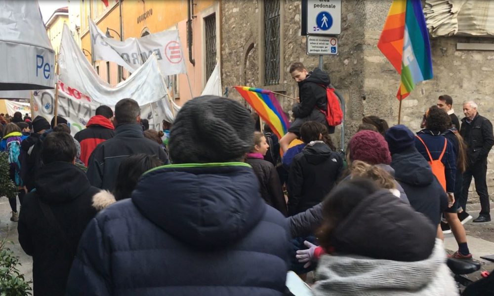 Marcia della pace a Como, circa 1.500 persone alla manifestazione