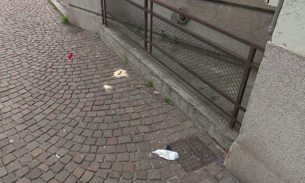 Degrado a Como, siringhe abbandonate in via Benzi