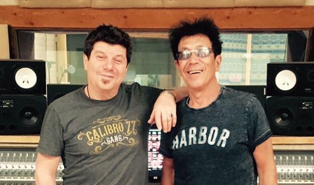 Blues metropolitano a Como, Jono Manson in concerto