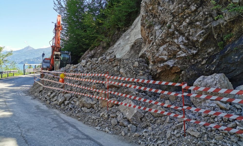 Lezzeno, frana sulla statale Lariana. Da giovedì la strada sarà chiusa per tre giorni