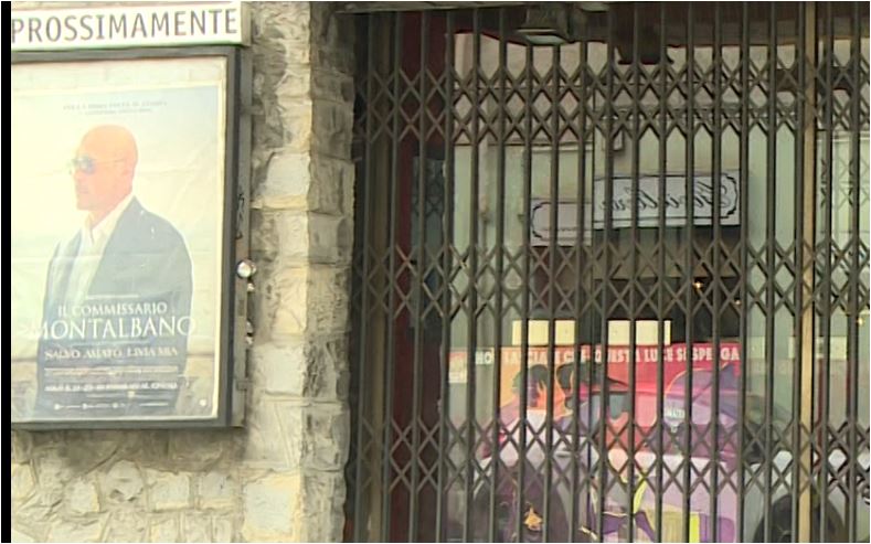 Lunedì 15, ripresa degli spettacoli a Como: tra cinema chiusi e proteste del mondo del teatro