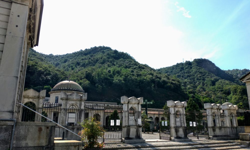 Solennità di Tutti i Santi e commemorazione dei defunti, i riti presieduti dal vescovo Oscar Cantoni