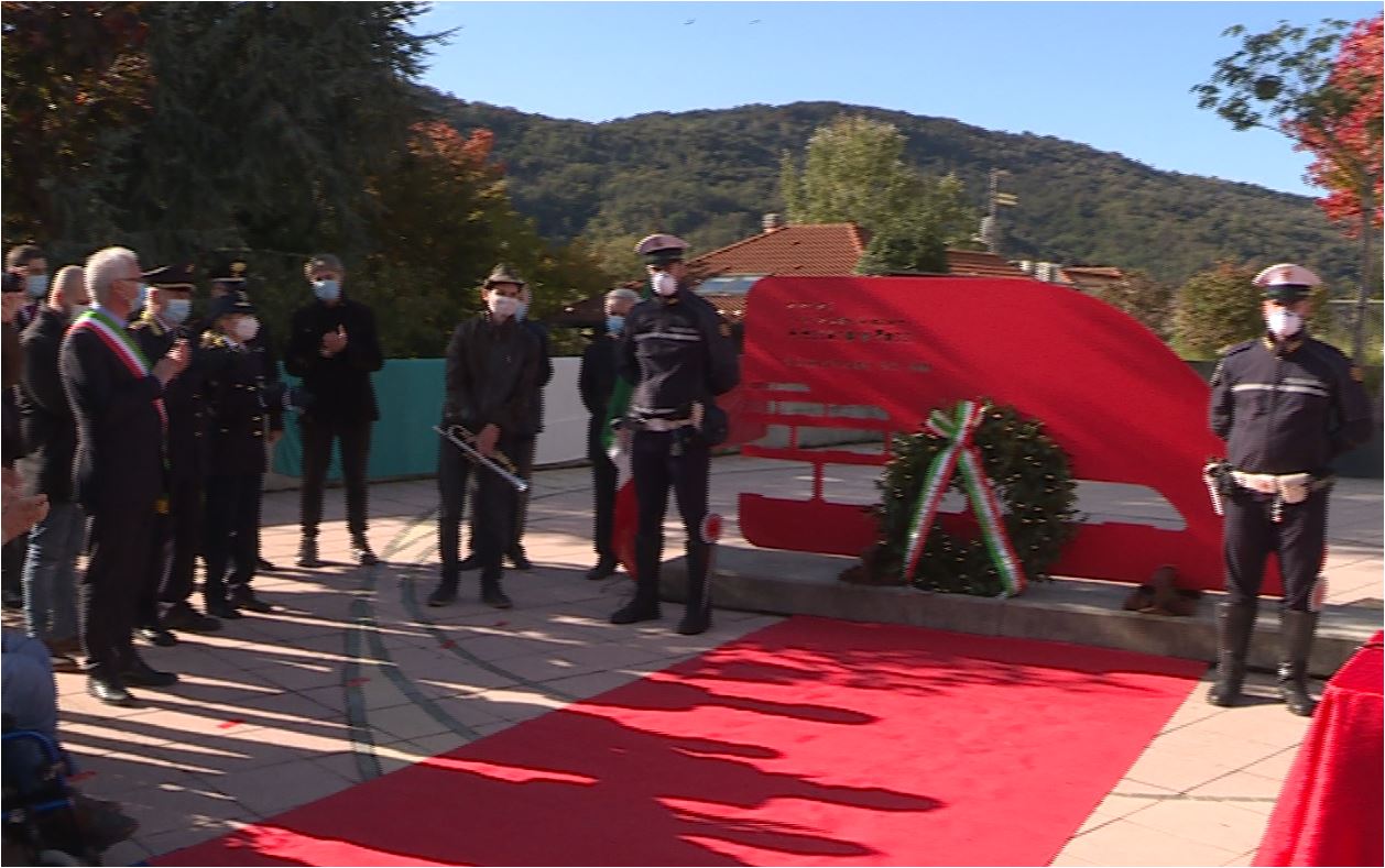 10° anniversario dalla morte dell’ingegner Rossi. A Sagnino, la commemorazione davanti al “Monumento al mito”