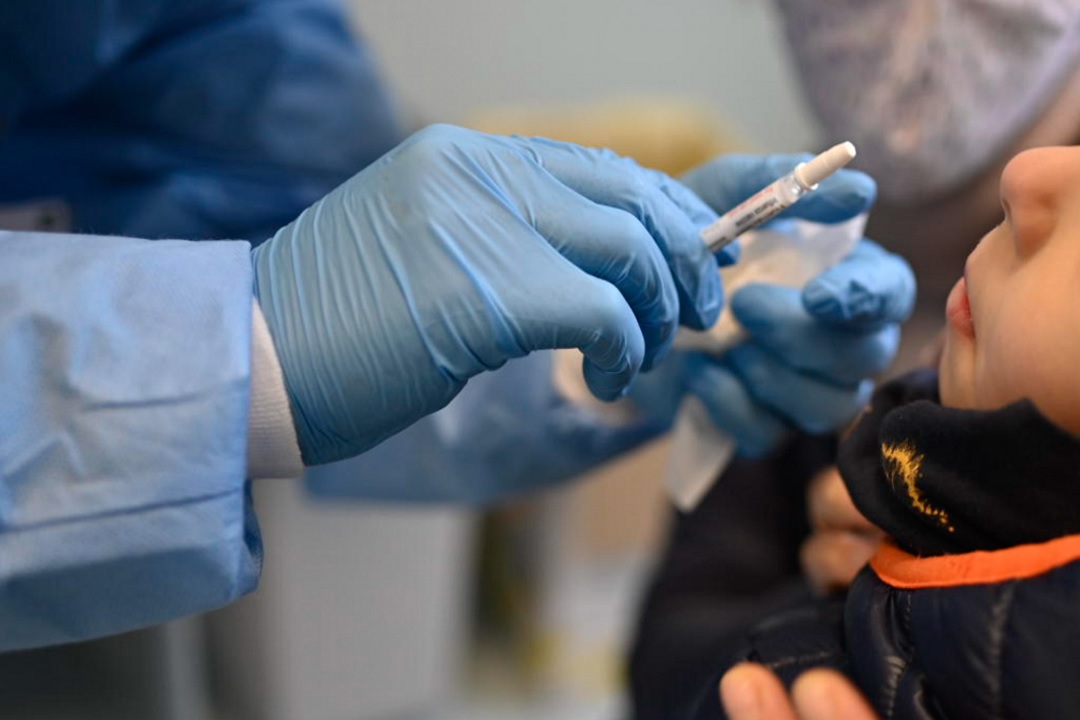 Influenza aggressiva, colpiti soprattutto i bambini. Bertolaso: “Preoccupa più del Covid”