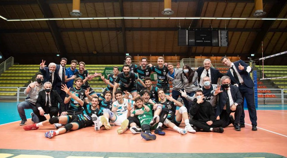 Pallavolo, Libertas Cantù batte Reggio Emilia. Coach Battocchio: “Sono molto contento per i ragazzi”