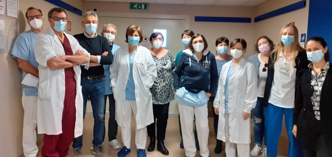 Intervento innovativo all’ospedale Sant’Anna. L’operazione eseguita dall’unità di Ortopedia