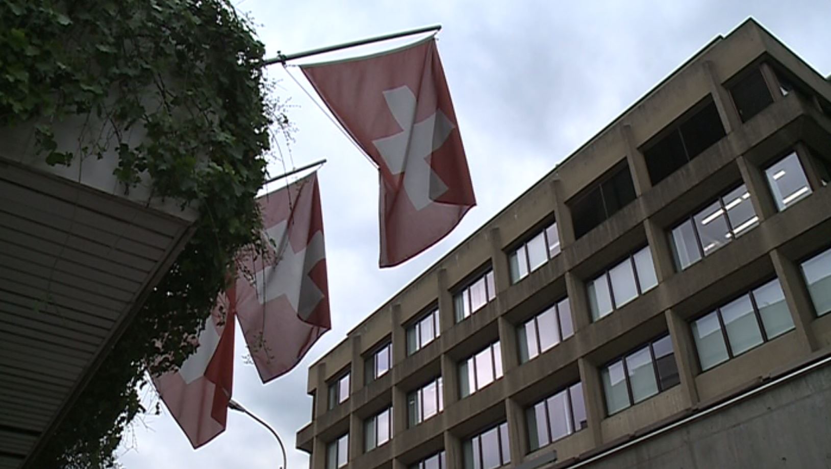 In Svizzera positività al 14,26%. Cassis non esclude il vaccino obbligatorio “ma ora non è giustificabile”