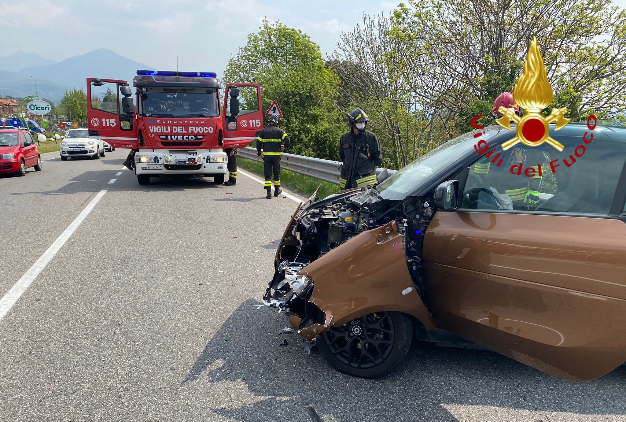 Incidente stradale ad Albavilla, tre feriti lievi