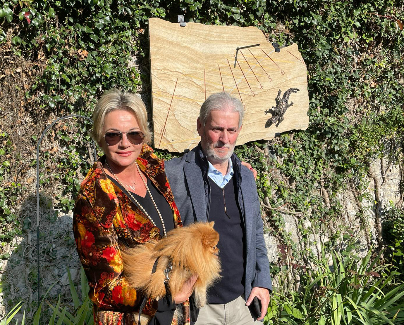 Cernobbio, al Giardino della Valle svelata la meridiana nel ricordo di Ida Lonati Frati