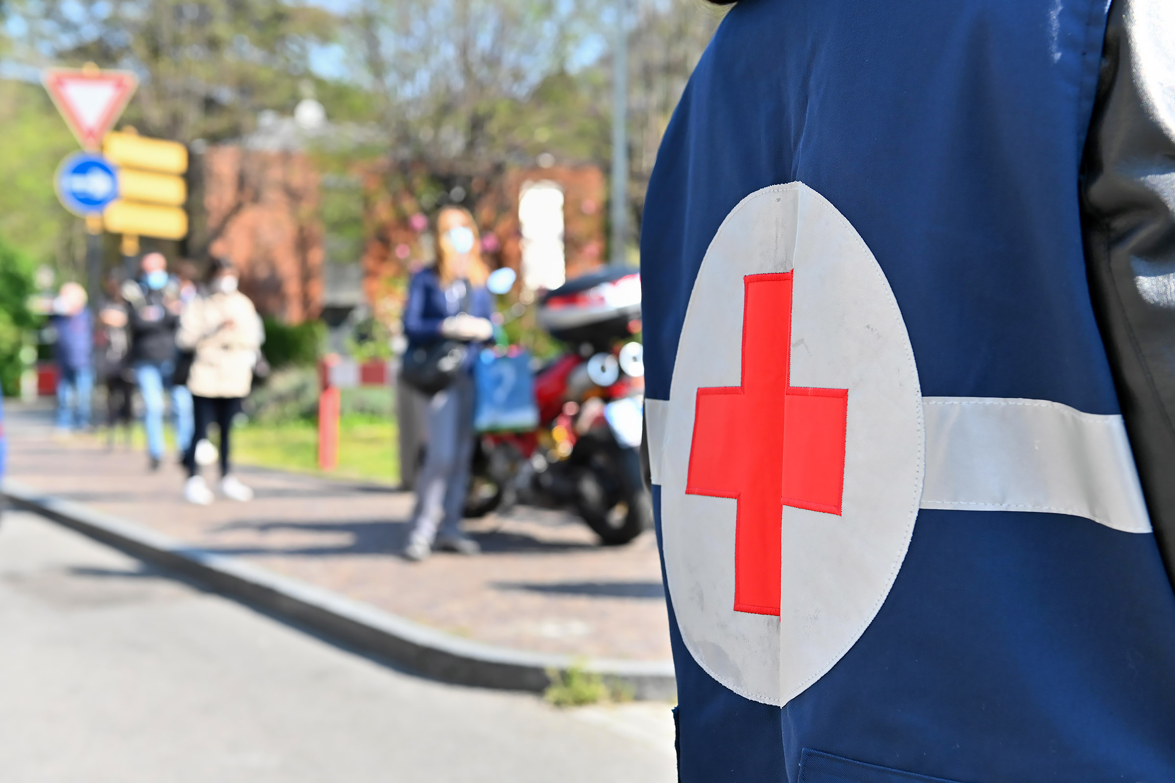 Ricoveri ordinari in calo, tasso di positività al 6,7%