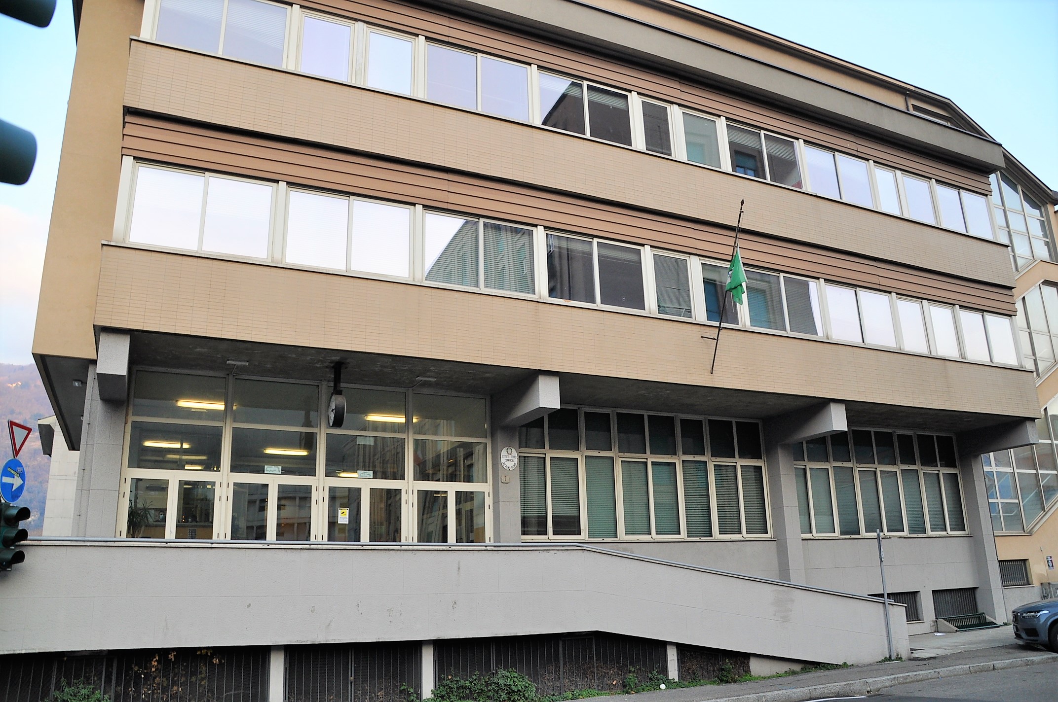 1985-2025, alunni e professori del “Caio Plinio” di Como si ritrovano 40 anni dopo