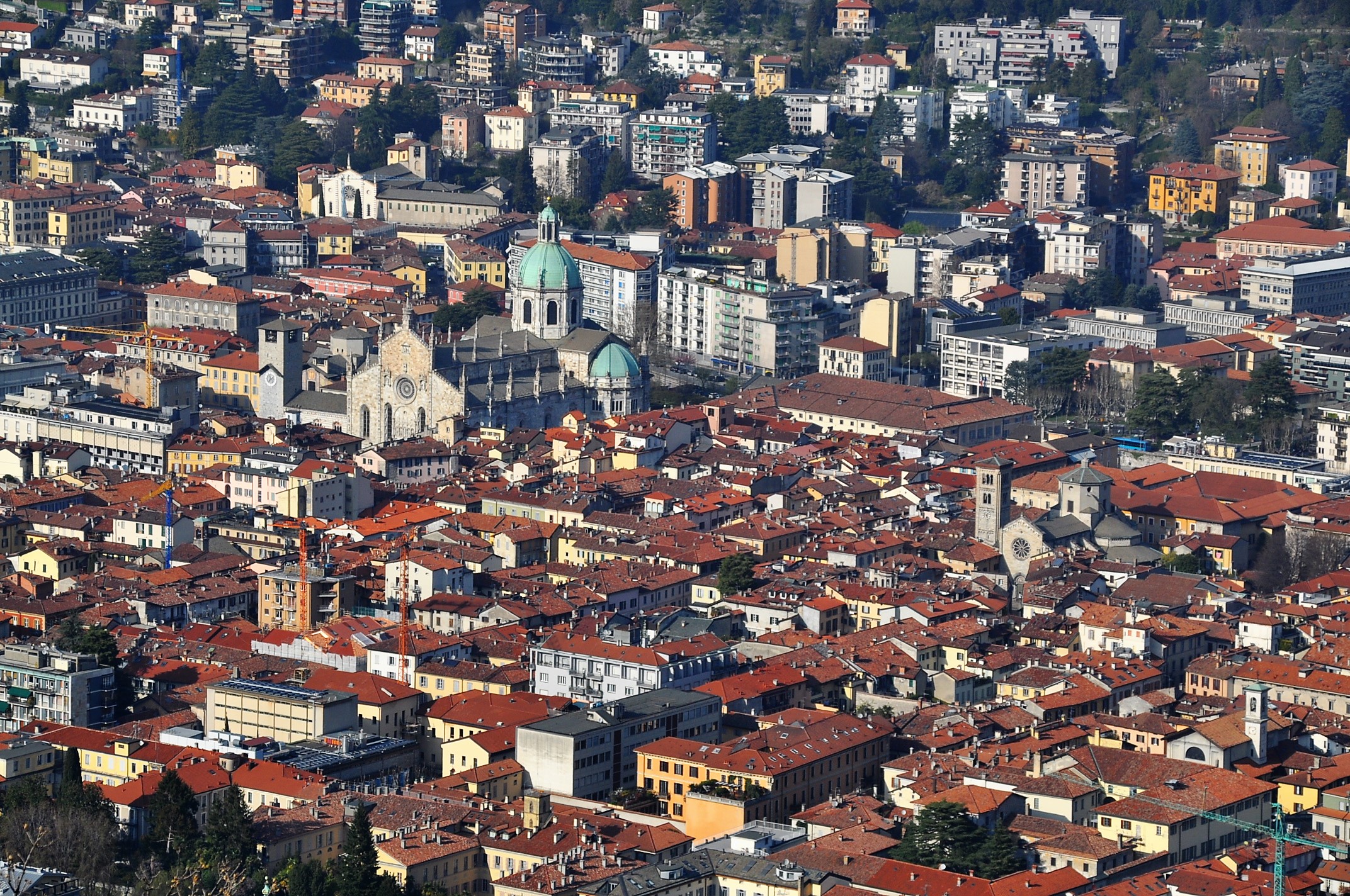 Ripresa: sindacati e industriali invitano alla prudenza