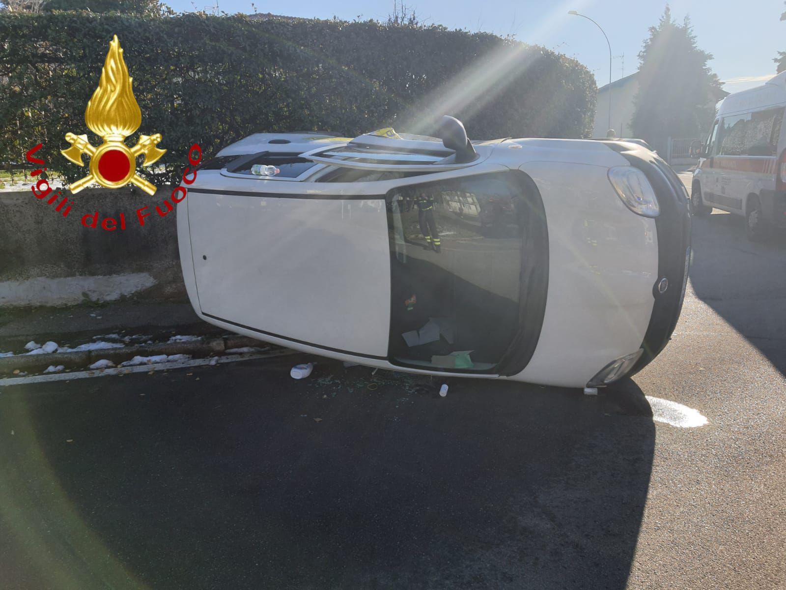 Incidente stradale a Figino Serenza, intervento dei vigili del fuoco