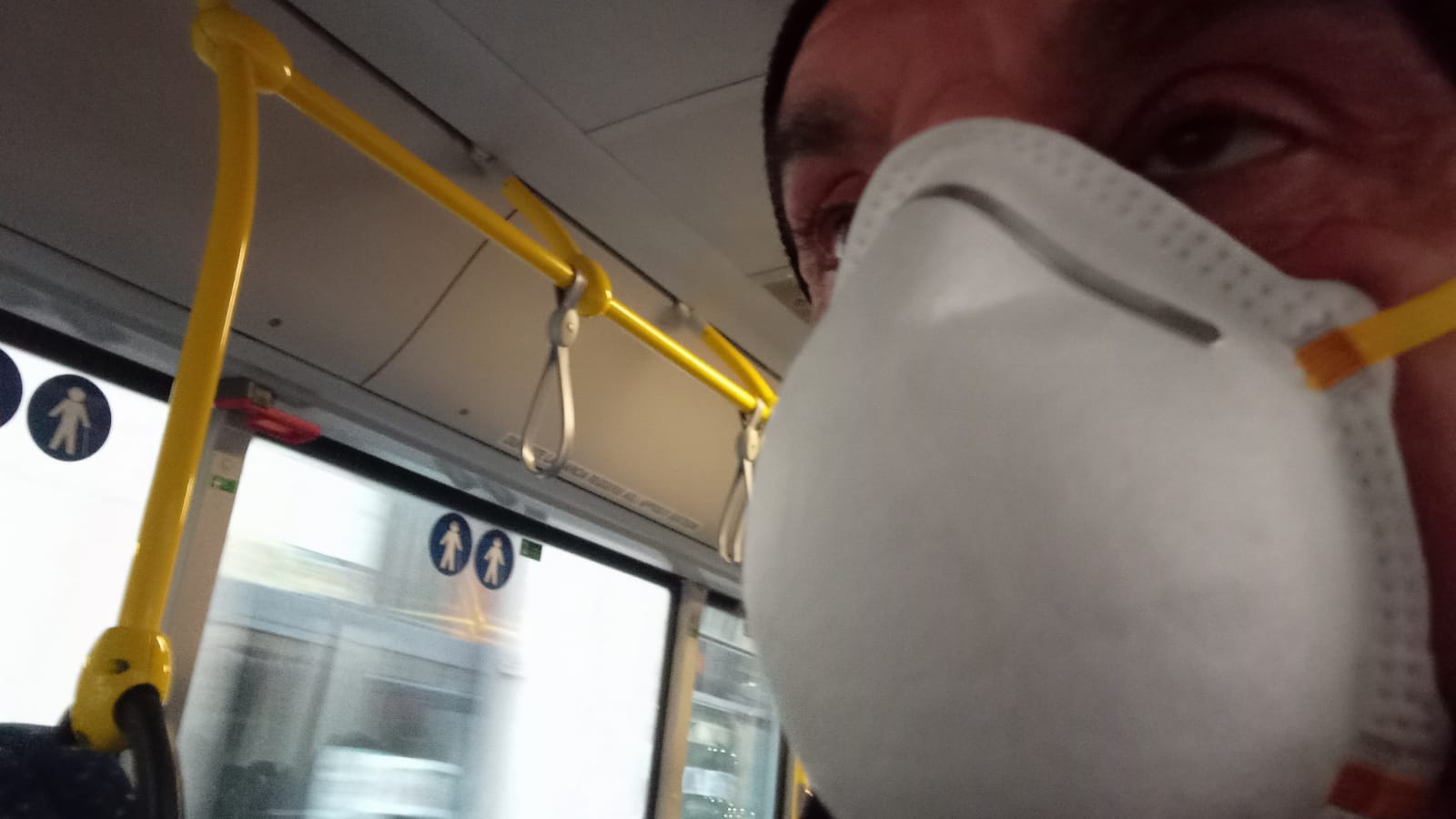 Mascherine FFp2 sui mezzi pubblici. Controlli della polizia e prime multe