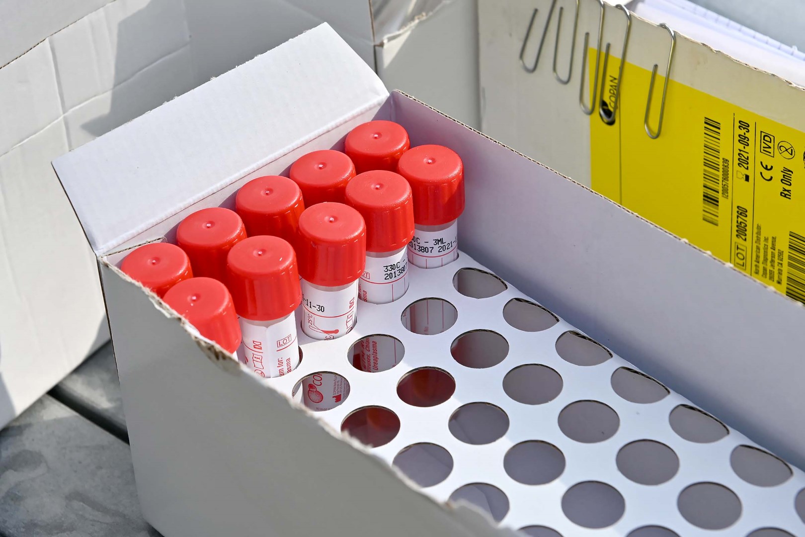 Covid nel Comasco, la curva dei contagi continua a scendere