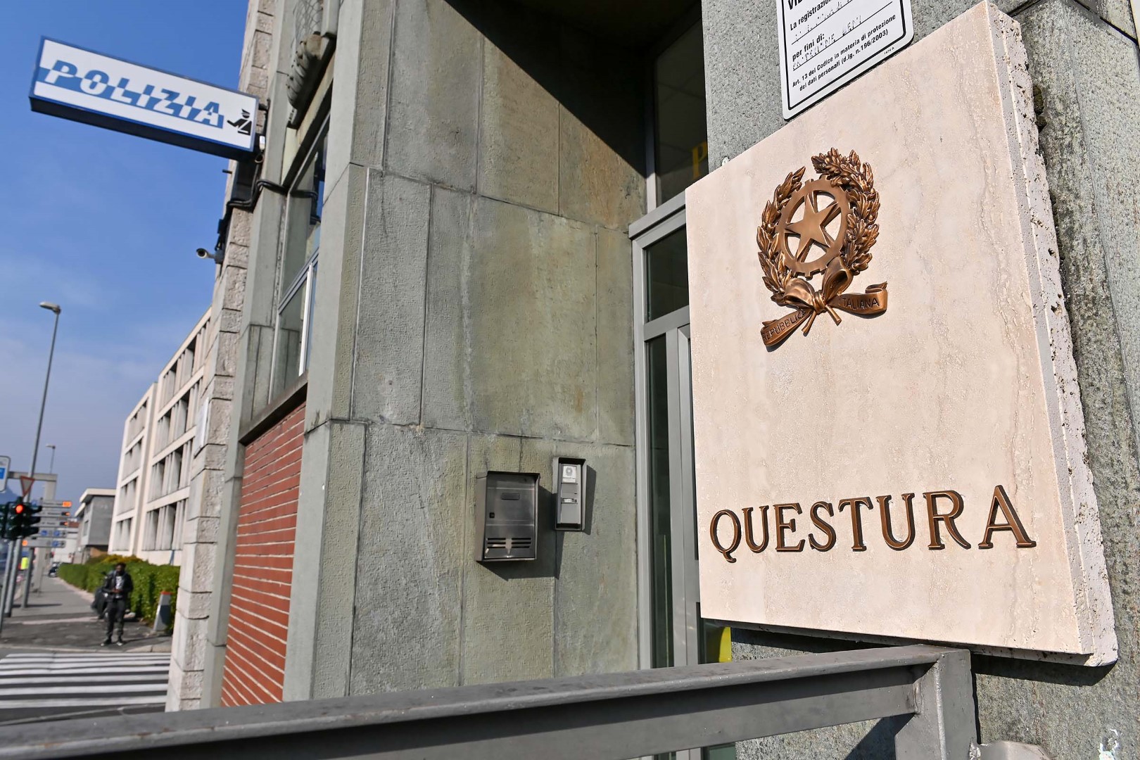 Rapina al supermercato di via Recchi, arrestato 46enne dalla polizia