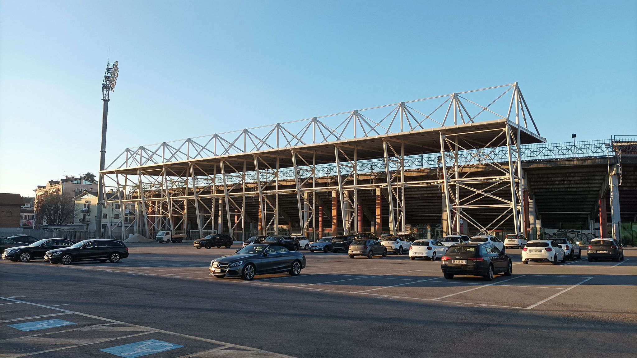 Derby allo stadio Zini: azzurri superati dalla Cremonese