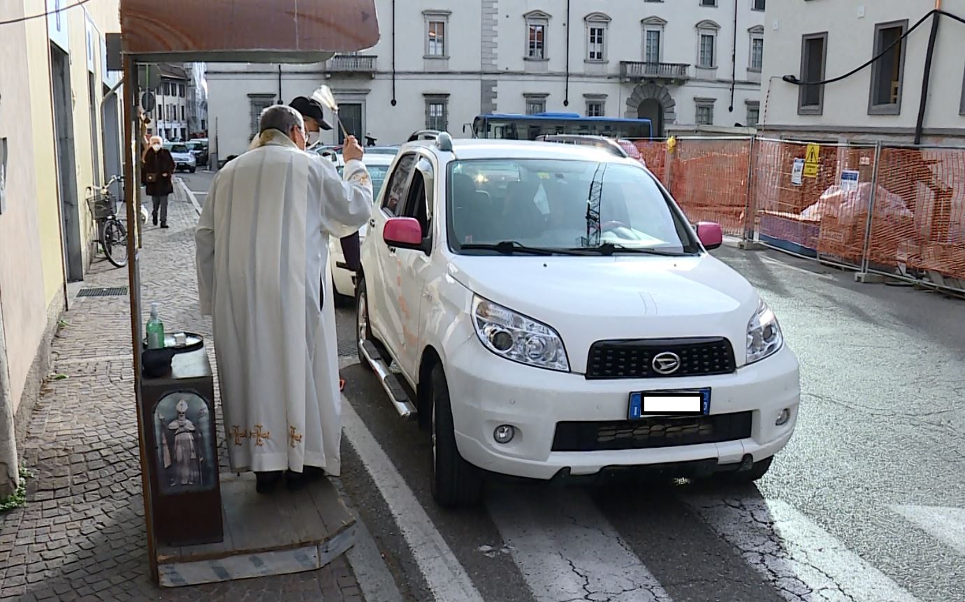 Sant’Antonio Abate, oggi a Como la benedizione di auto e animali