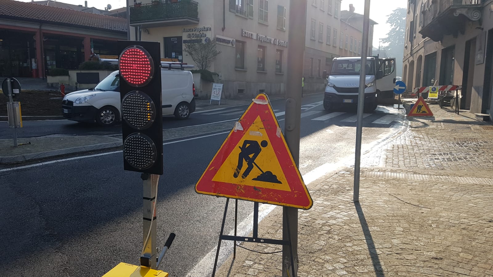 Cantiere a Fino Mornasco, disagi per il traffico