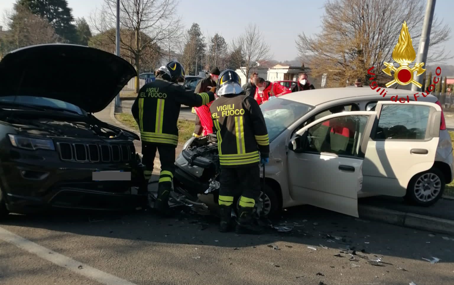 Incidente ad Alzate Brianza, intervento dei vigili del fuoco