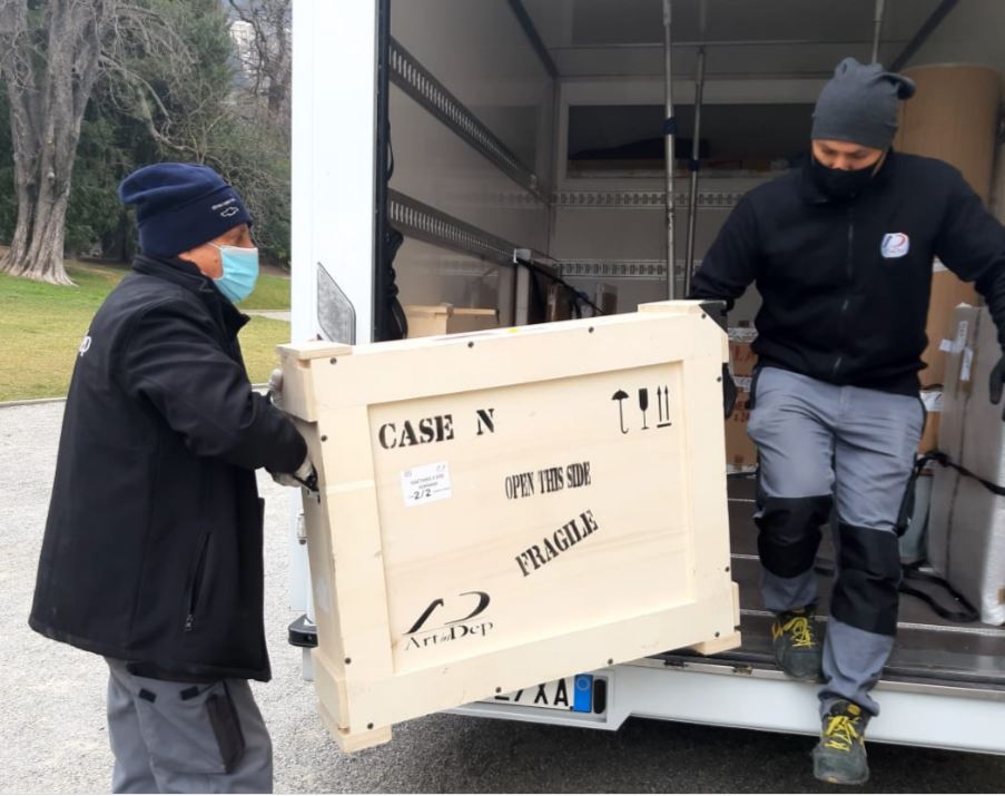 Mostra Astratte, a Villa Olmo l’arrivo delle opere