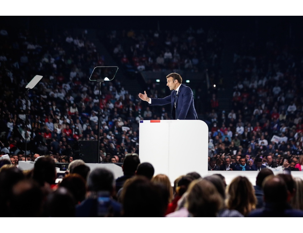 Macron in campo chiama alla ‘mobilitazione generale’